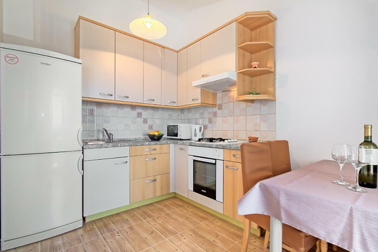 Lara Apartments Умаг Экстерьер фото