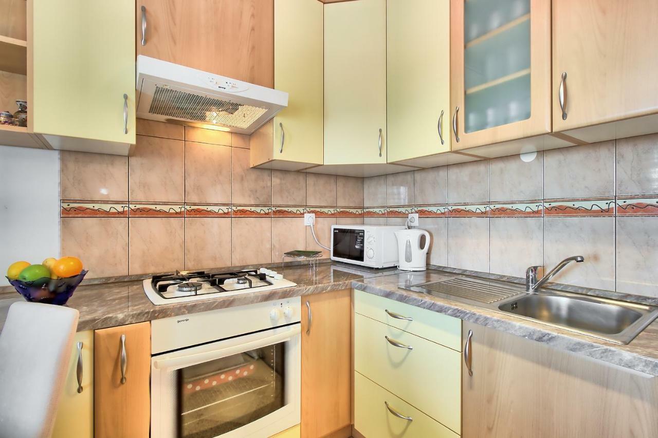 Lara Apartments Умаг Экстерьер фото
